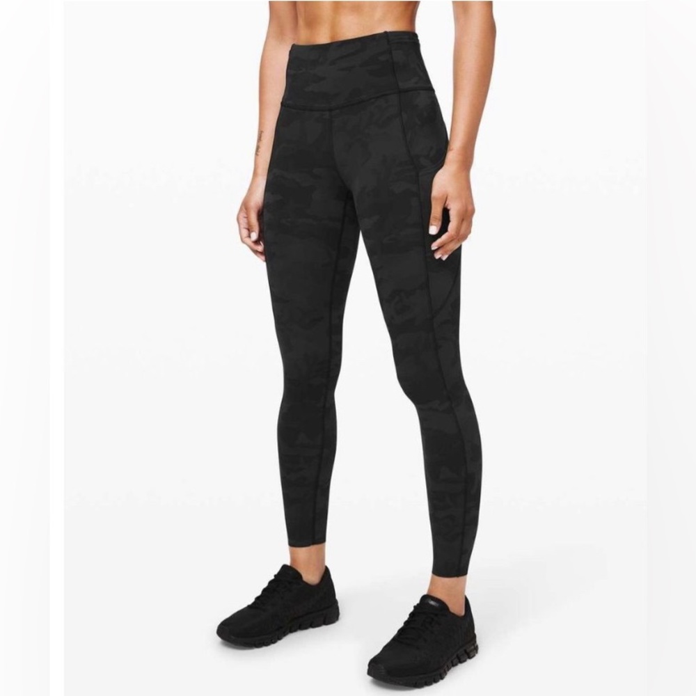 Barely worn black camo fast and free lululemon leggings